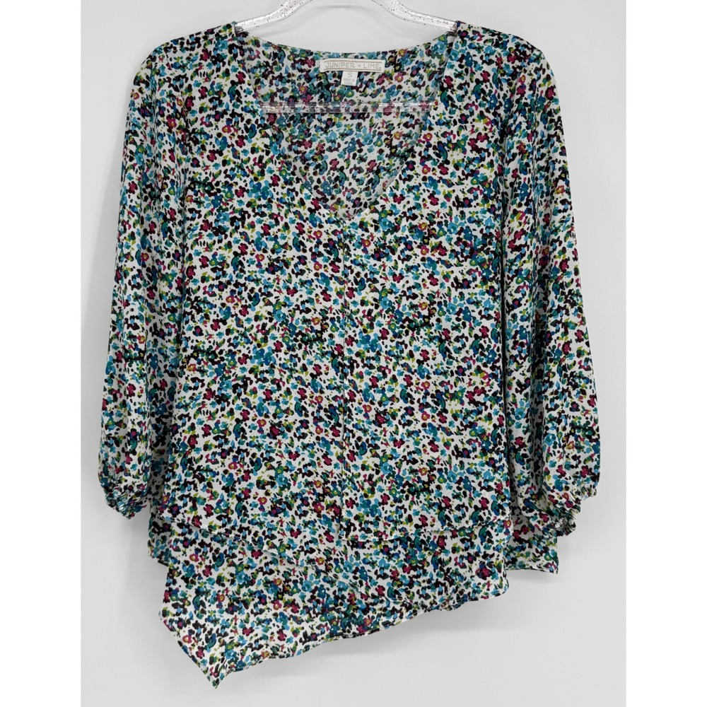 Juniper + Lime Womens V-Neck Floral Blouse 3/4 Sleeve Asymmetrical Hem Top Sz S